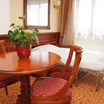 Ξενοδοχείο Pamphili 4*